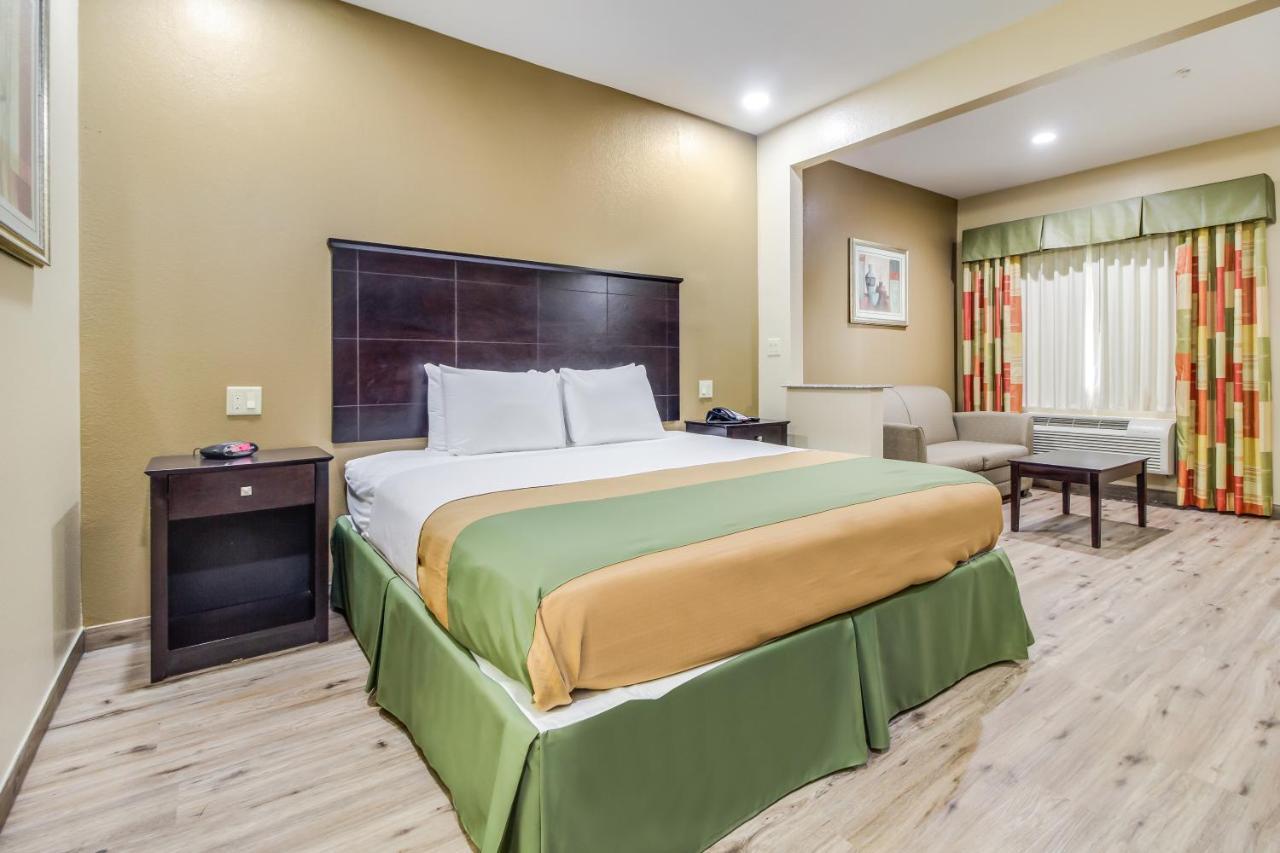 Americas Best Value Inn & Suites Tomball Exterior foto