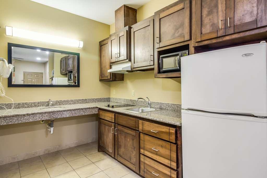Americas Best Value Inn & Suites Tomball Quarto foto