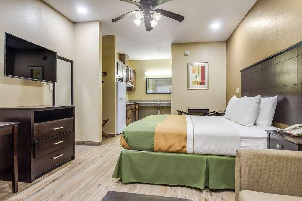 Americas Best Value Inn & Suites Tomball Quarto foto